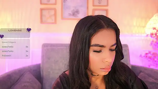 MeganLowell live XXX chat