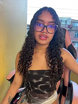 Bunny-fire's Live XXX Chat