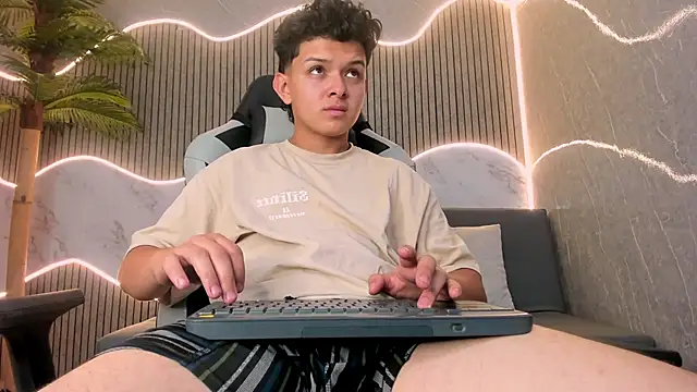TiagoRussh Webcam show