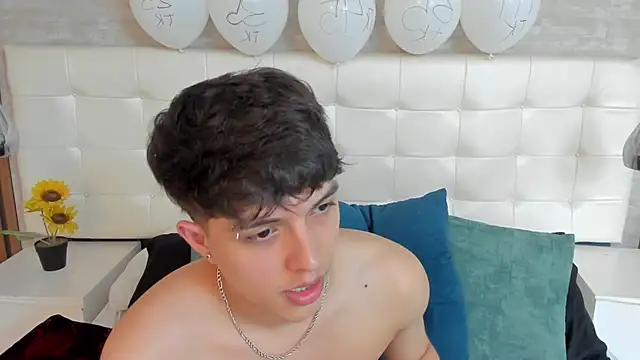 Chat XXX en directo de DamiaanXx