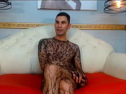 Show modela LenyGape na web-kameri