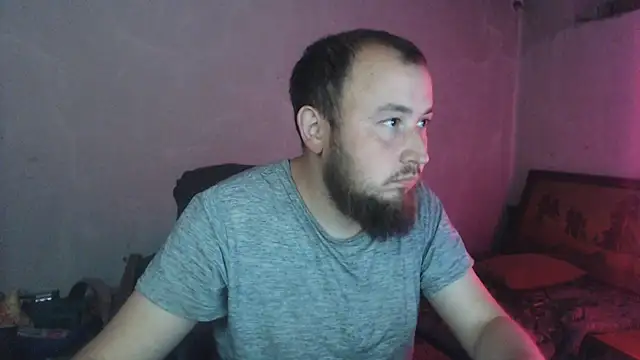 Show modela BIG-COCK-OMG na web-kameri