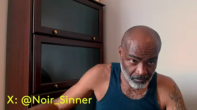 sinnernoir's Live XXX Chat