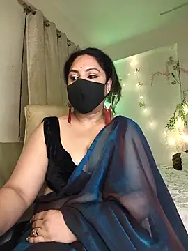 Indian_queen007 Adlı Modelin Canlı XXX Sohbeti