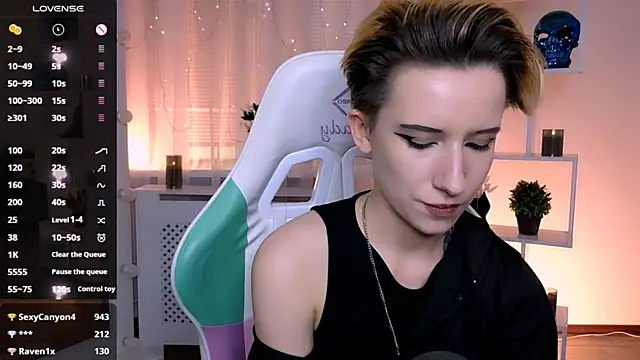 XXX chat uživo modela _Rein_ramm