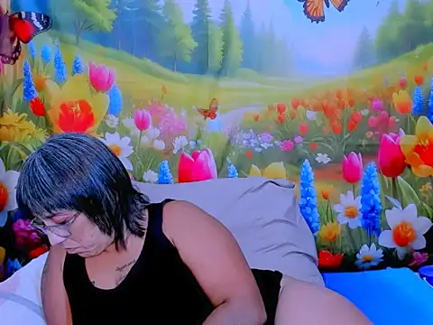 indianroxy's Live XXX Chat