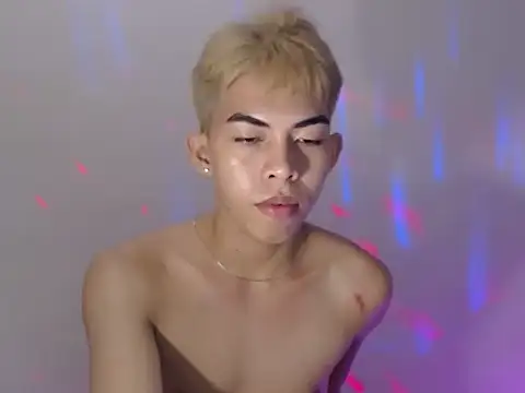 Urhotsilverboy Pertunjukan Webcam