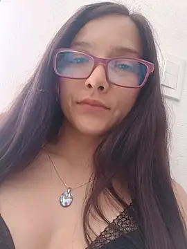 XXX chat uživo modela Lachiiky