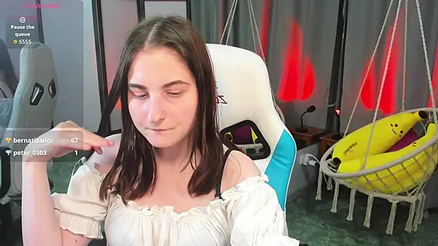 Živý XXX chat KiraDuvall