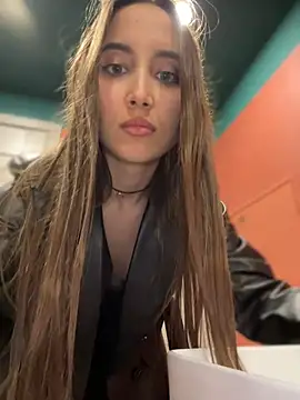Show modela ICrazyOneIRL na web-kameri