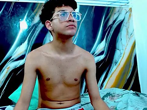 LAYAN_FEMBOY – Kamerová šou