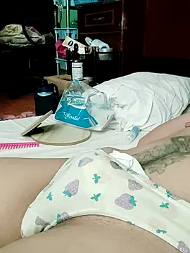 QueenSoreal élő XXX-chatje