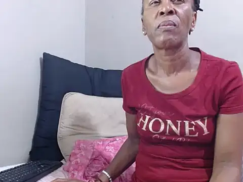 Ebonysweetcougar's Webcam Show