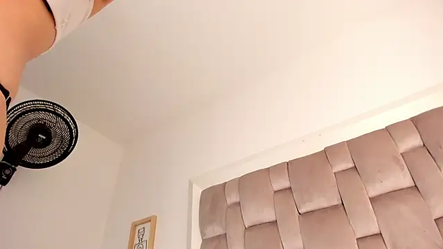 atenea_lux Adlı Modelin Canlı XXX Sohbeti