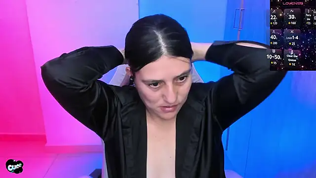 Saskyaa's Live XXX Chat