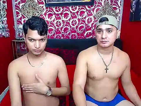Вебкам-шоу COUPLEFRIENDBAREBACK