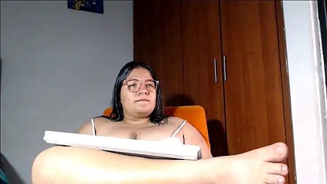 Van3orgasm4me élő XXX-chatje