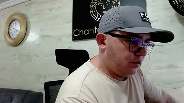 maximo_daddy: вебкам-шоу