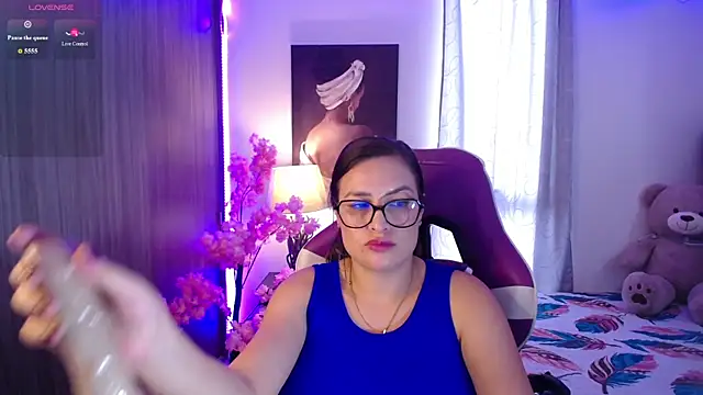 EsmeraldaReign Chat XXX live
