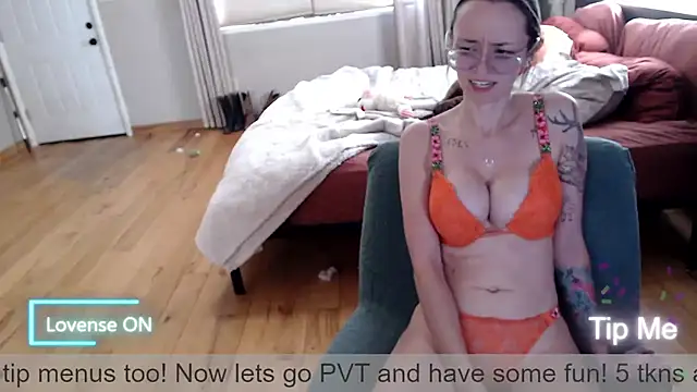 Chatroom XXX en direct de Plantbabeee