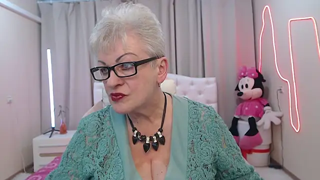 KayleSmoll Chat XXX live