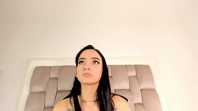 atenea_lux Adlı Modelin Canlı XXX Sohbeti
