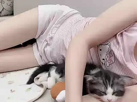 XXX chat uživo modela Yuyu-baobei
