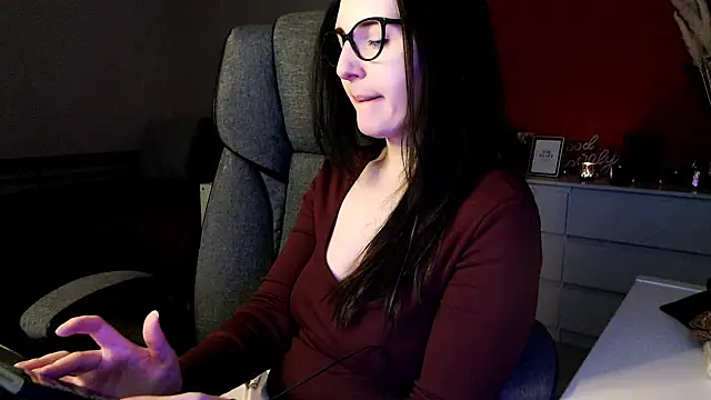 XXX chat uživo modela Alina_Lamour