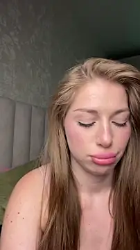 LeilaFloraX's Live XXX Chat
