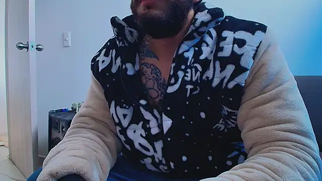 Chatroom XXX en direct de thomas_gun