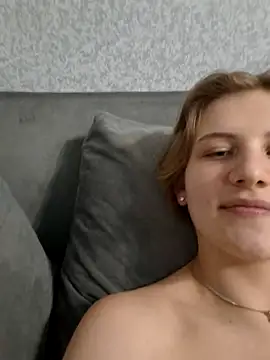 mooniekiss Chat XXX live