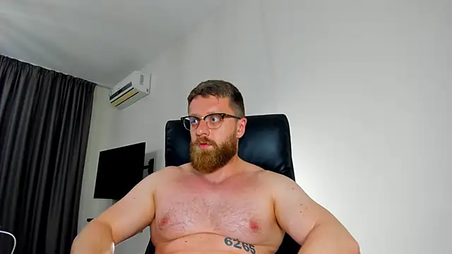 Findom_guy Adlı Modelin Canlı XXX Sohbeti