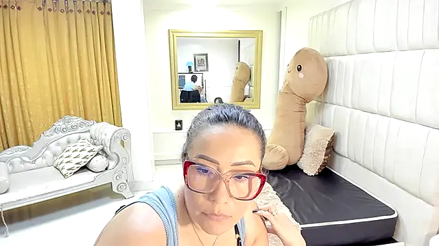 gaby_trent live XXX chat