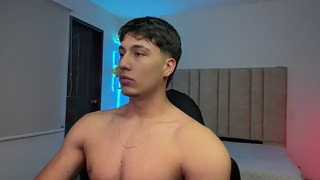 CHRIS_MORGAN1 Show in webcam