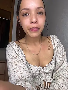 Yasmin777_ 现场XXX聊天