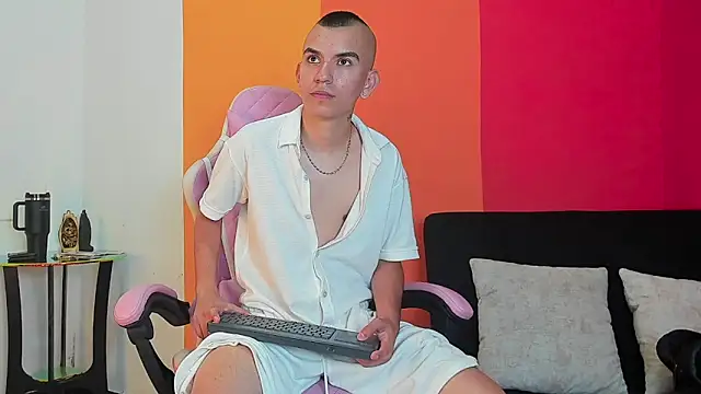 Rowan_Cley's Webcam Show