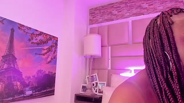 ShaniaBrownn's Live XXX Chat