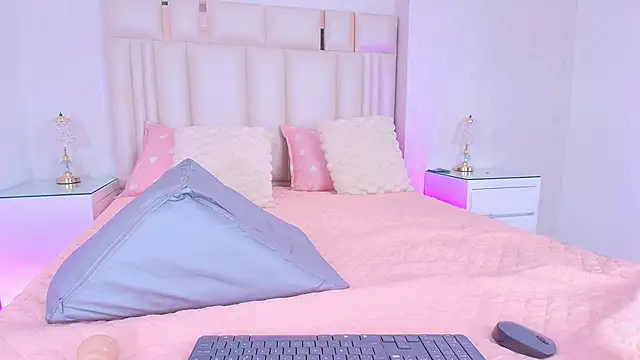 alanarose18's Live XXX Chat