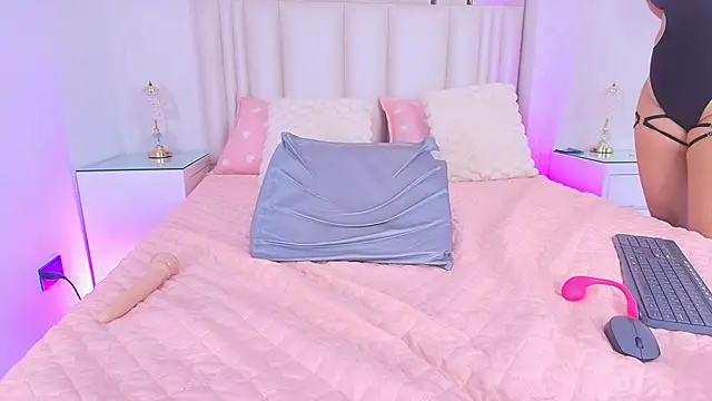 alanarose18's Live XXX Chat