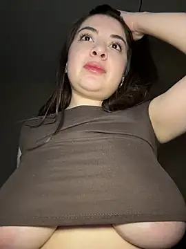Lovynna Adlı Modelin Canlı XXX Sohbeti