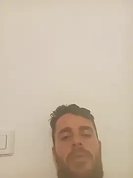 pocholoibz's Webcam Show