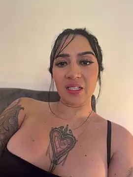 دردشة EmmyEvans1 الجنسية المباشرة