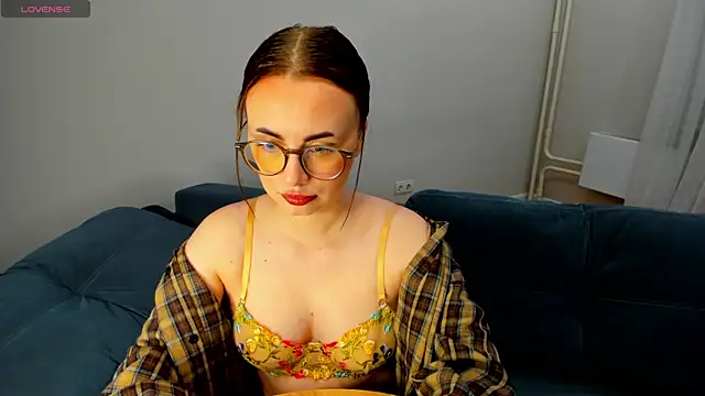 MewStella Chat XXX in diretta