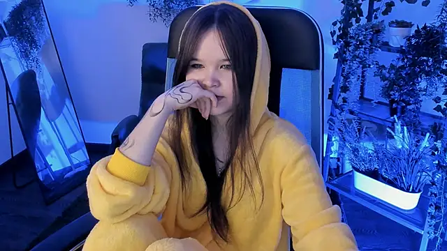 Elainebeness Chat XXX live