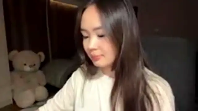 SupremeDividend's Live XXX Chat