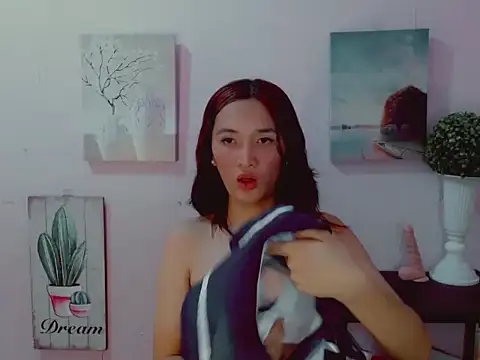 Show modela Urblossom_princessxxx na web-kameri
