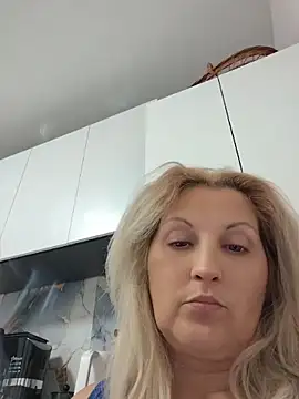 Chatroom XXX en direct de Divineblond