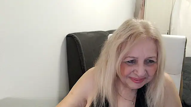 Chat +18 de SusiLifeXXX ao vivo