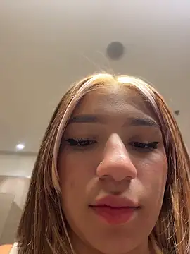 Isabella18_pink's Live XXX Chat