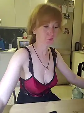 LanaBananaa_ Adlı Modelin Canlı XXX Sohbeti